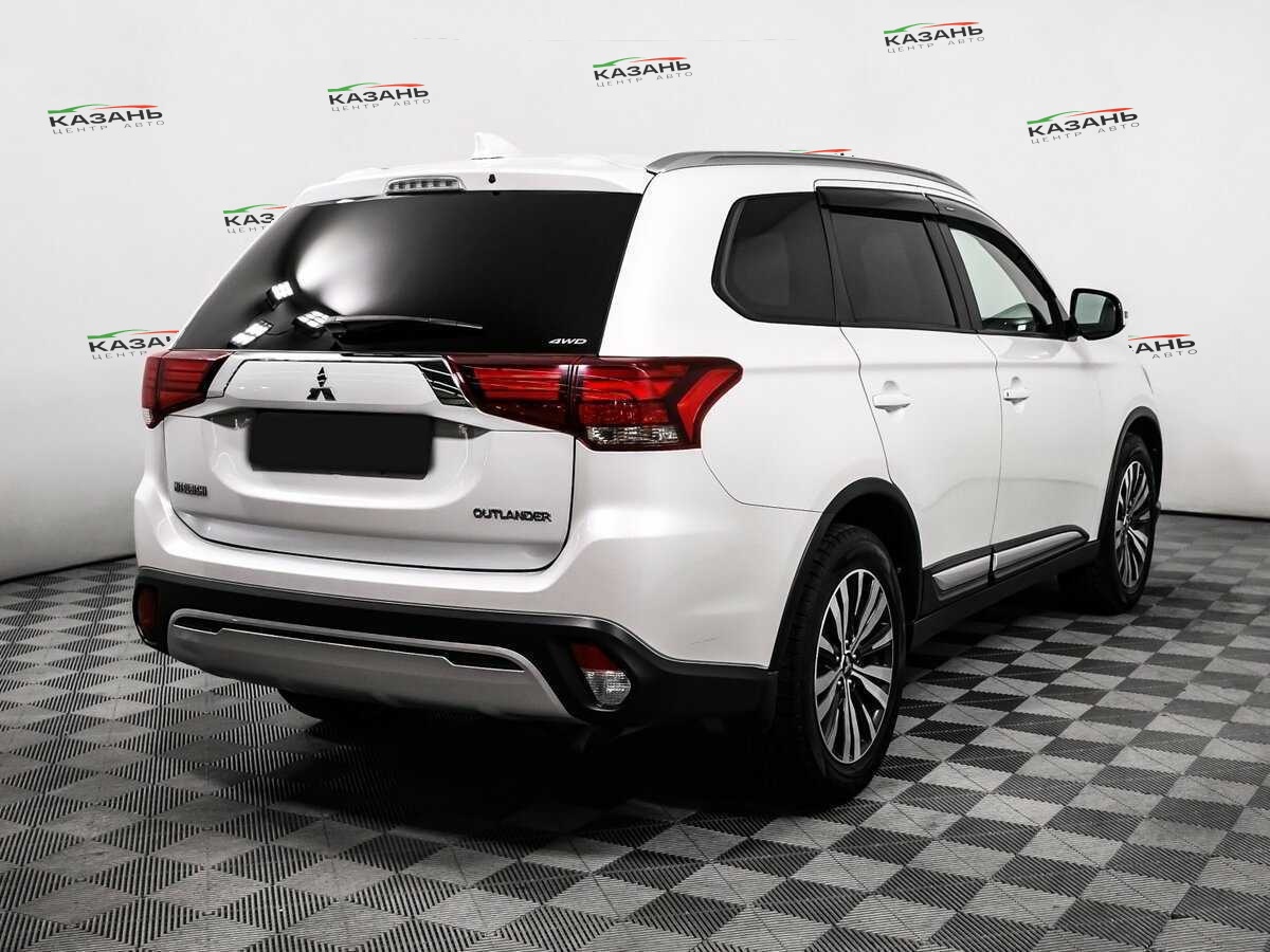 Купить Mitsubishi Outlander с пробегом. Фото: #4