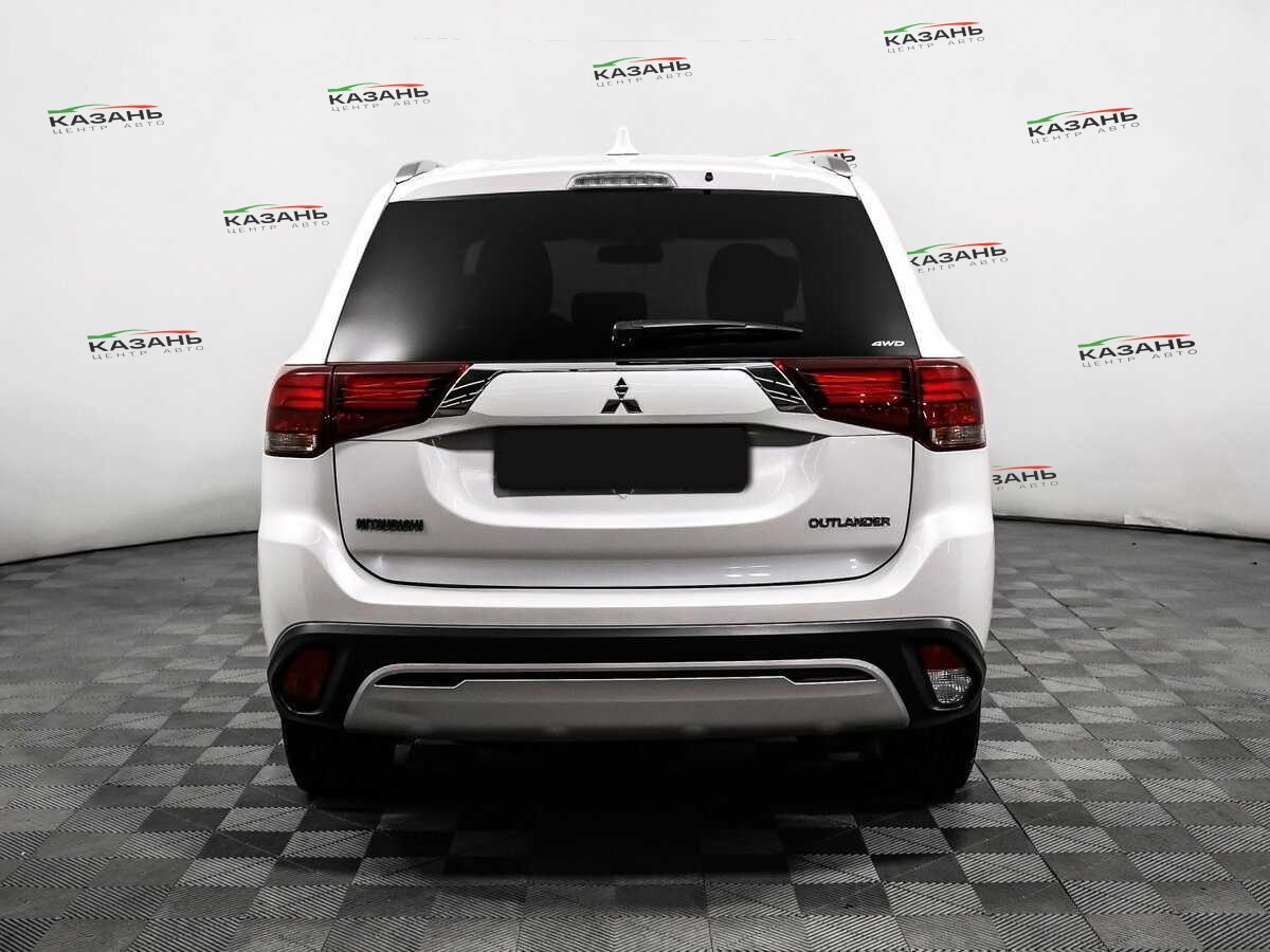 Купить Mitsubishi Outlander с пробегом. Фото: #5