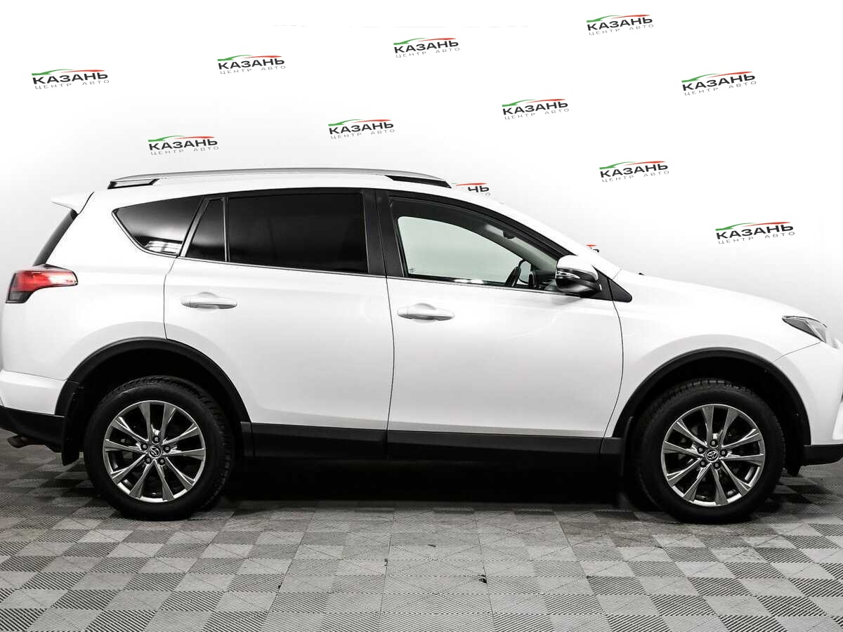 Купить Toyota RAV4 с пробегом. Фото: #3
