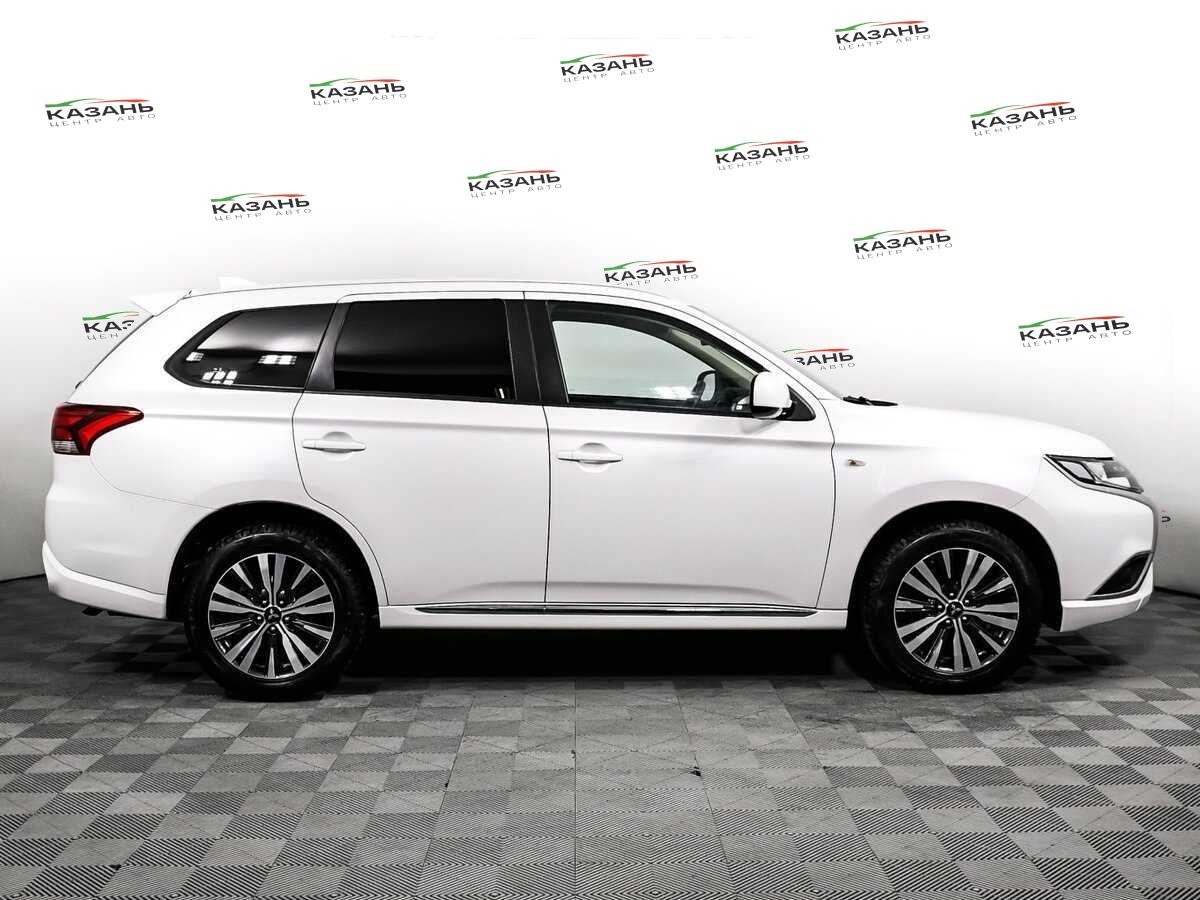 Купить Mitsubishi Outlander с пробегом. Фото: #3