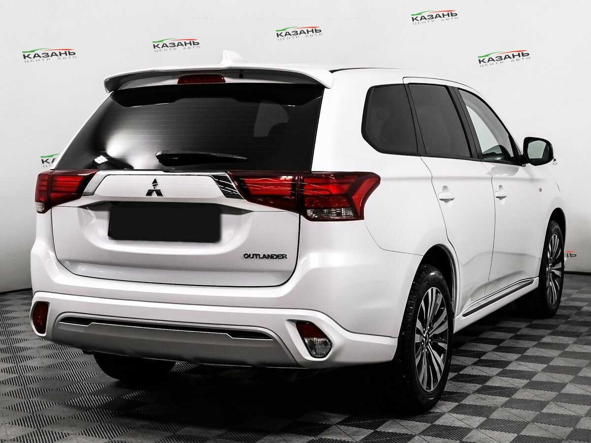 Купить Mitsubishi Outlander с пробегом. Фото: #4