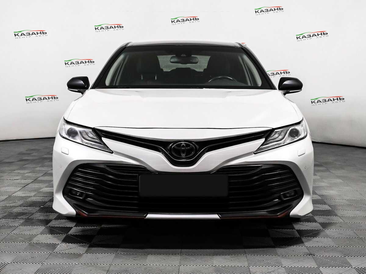 Купить Toyota Camry с пробегом. Фото: #1
