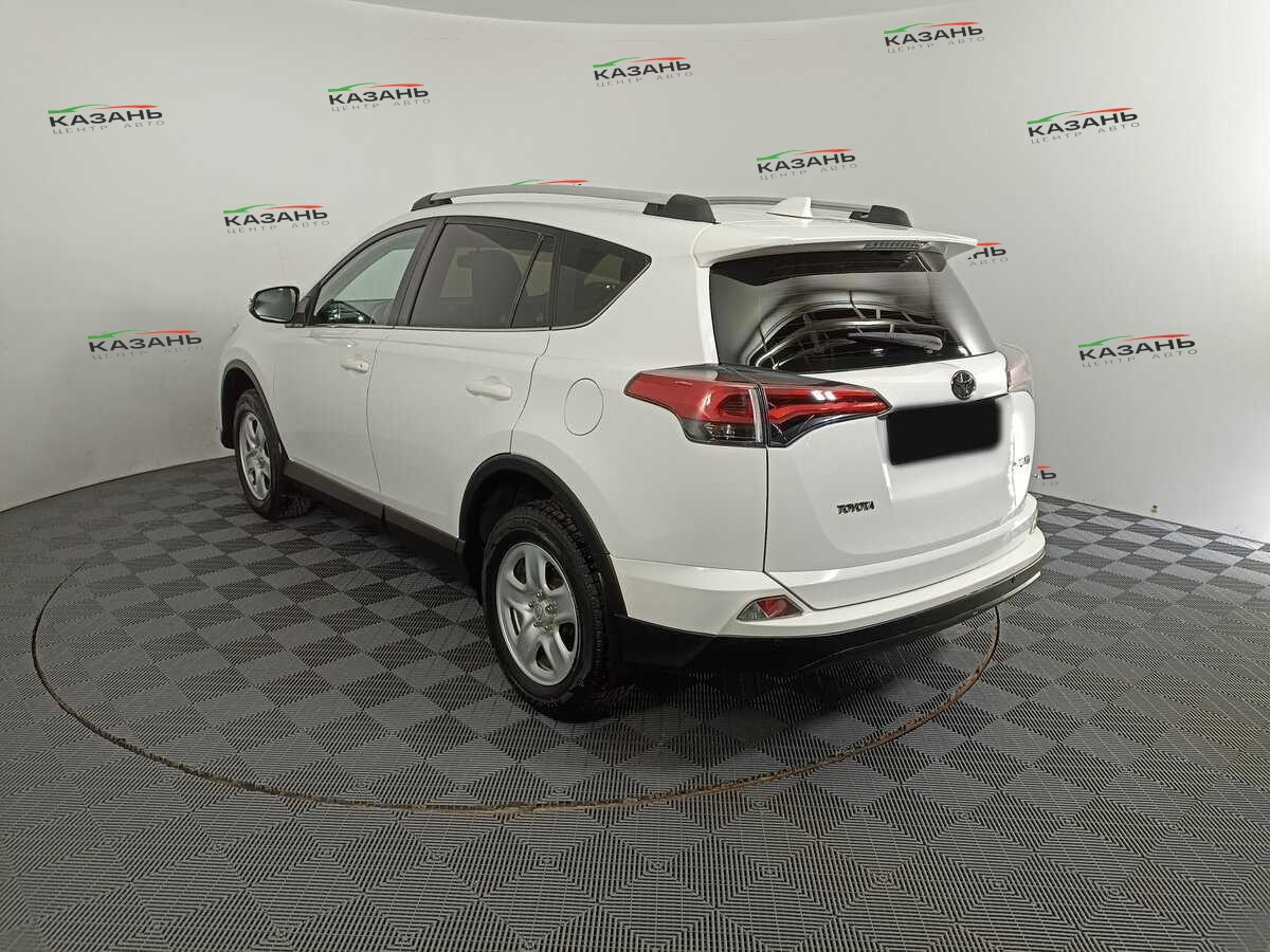 Купить Toyota RAV4 с пробегом. Фото: #4