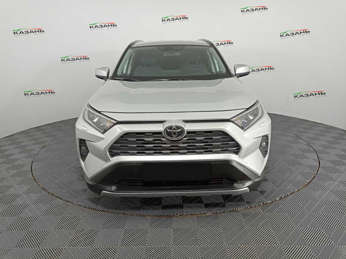 Купить Toyota RAV4 с пробегом. Фото: #1