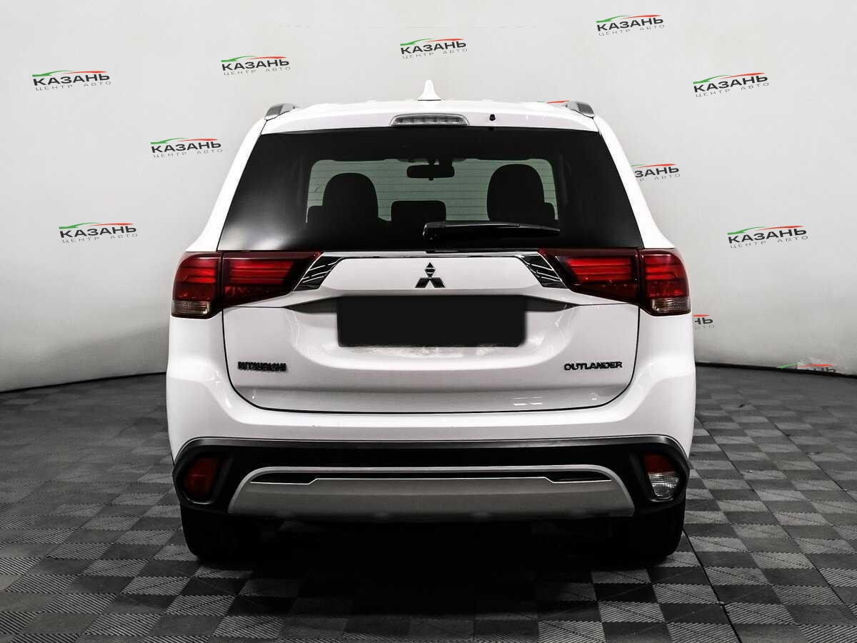 Купить Mitsubishi Outlander с пробегом. Фото: #5