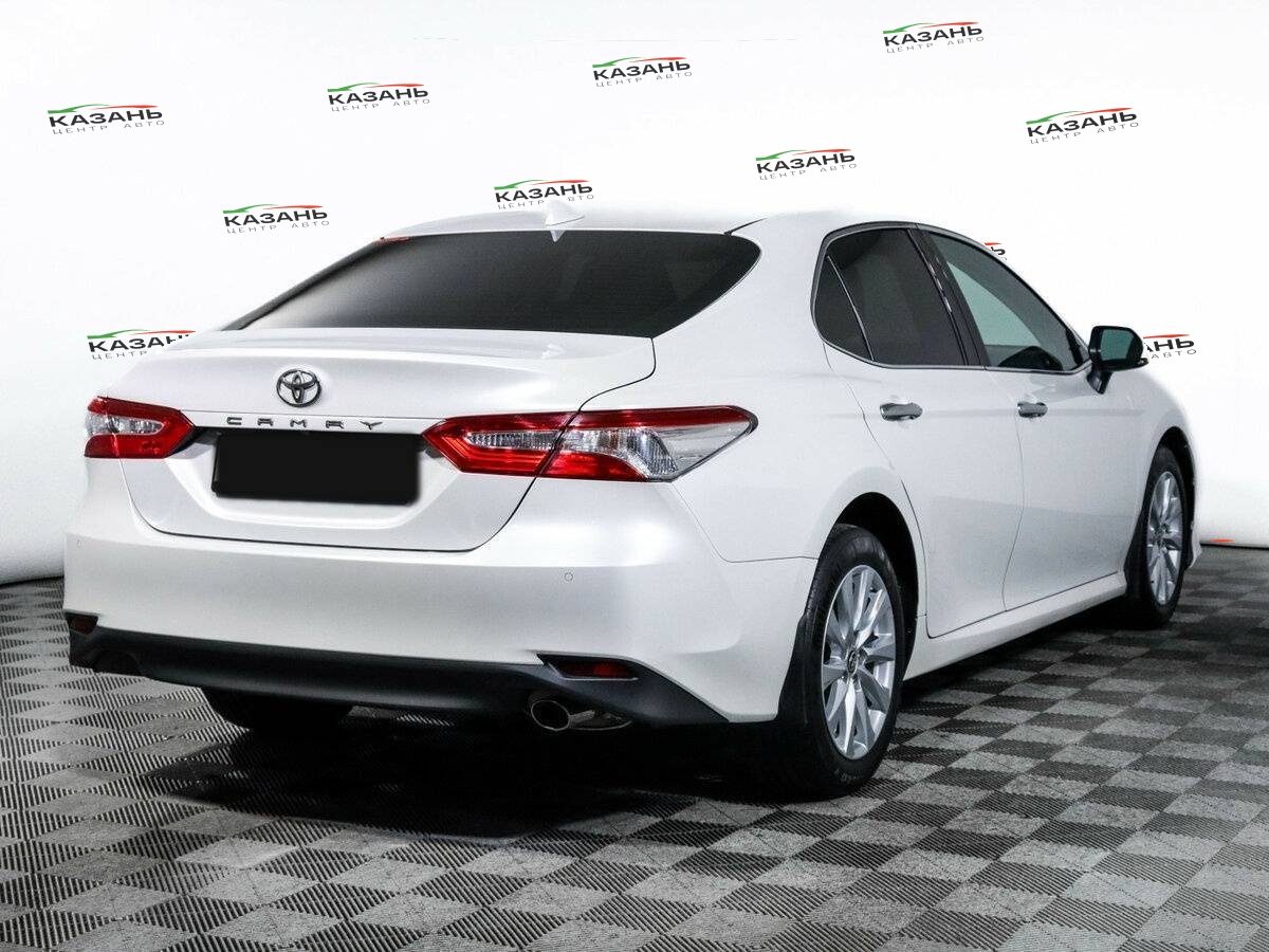 Купить Toyota Camry с пробегом. Фото: #4