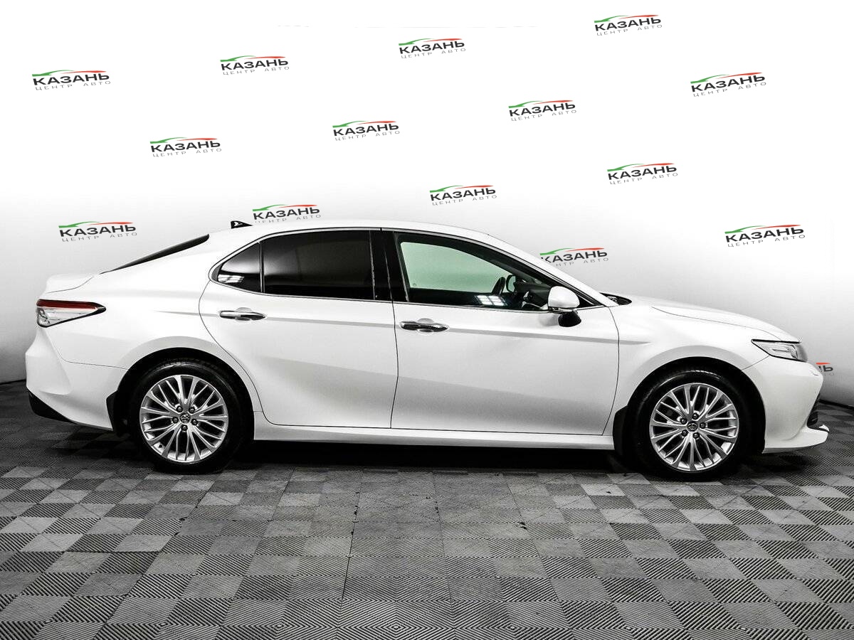 Купить Toyota Camry с пробегом. Фото: #3