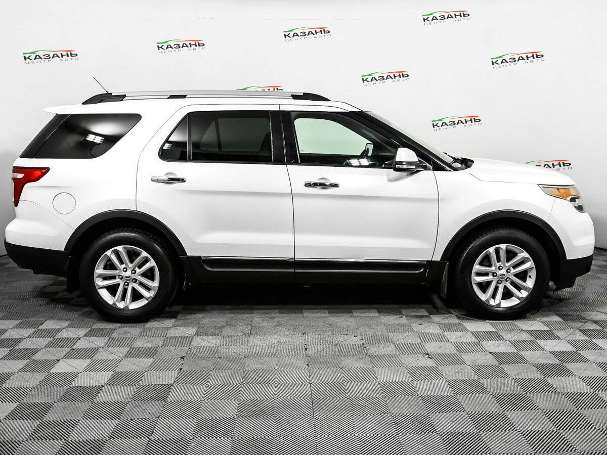 Купить Ford Explorer с пробегом. Фото: #3