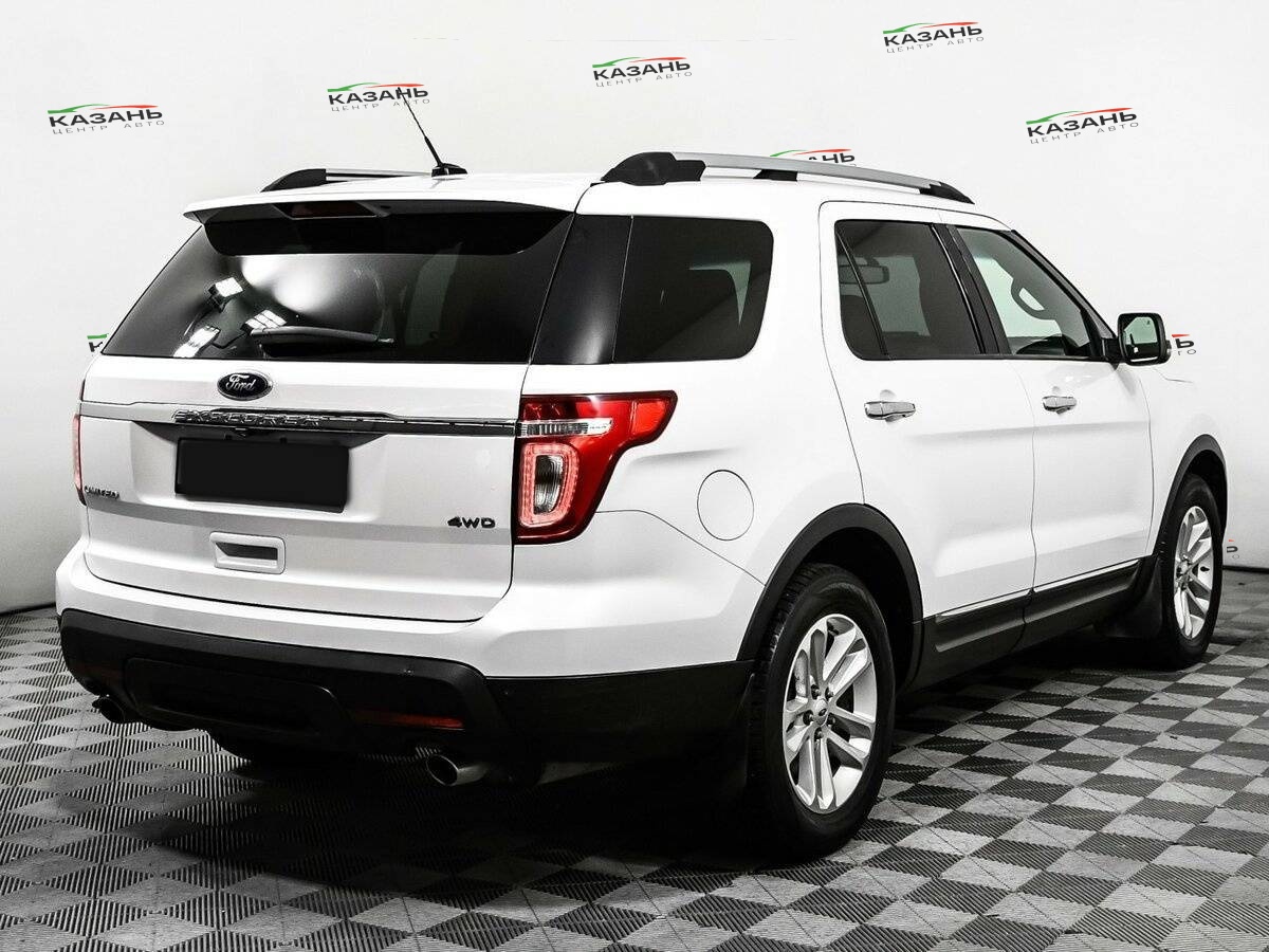 Купить Ford Explorer с пробегом. Фото: #4