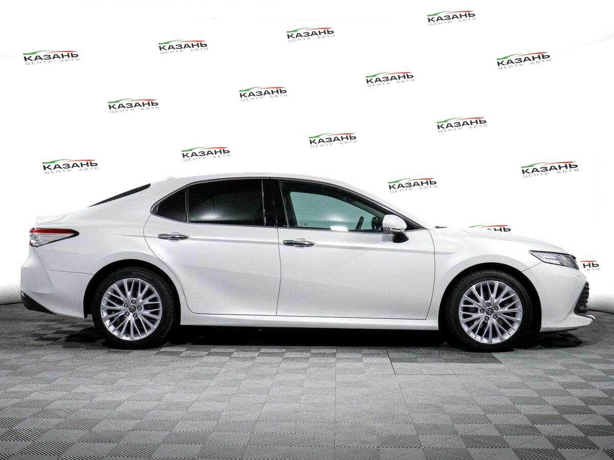 Купить Toyota Camry с пробегом. Фото: #3