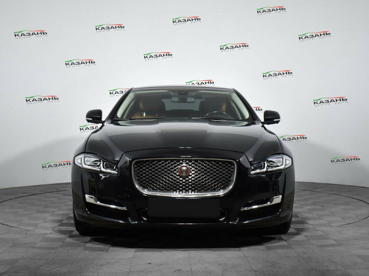 Купить Jaguar XJ с пробегом. Фото: #1