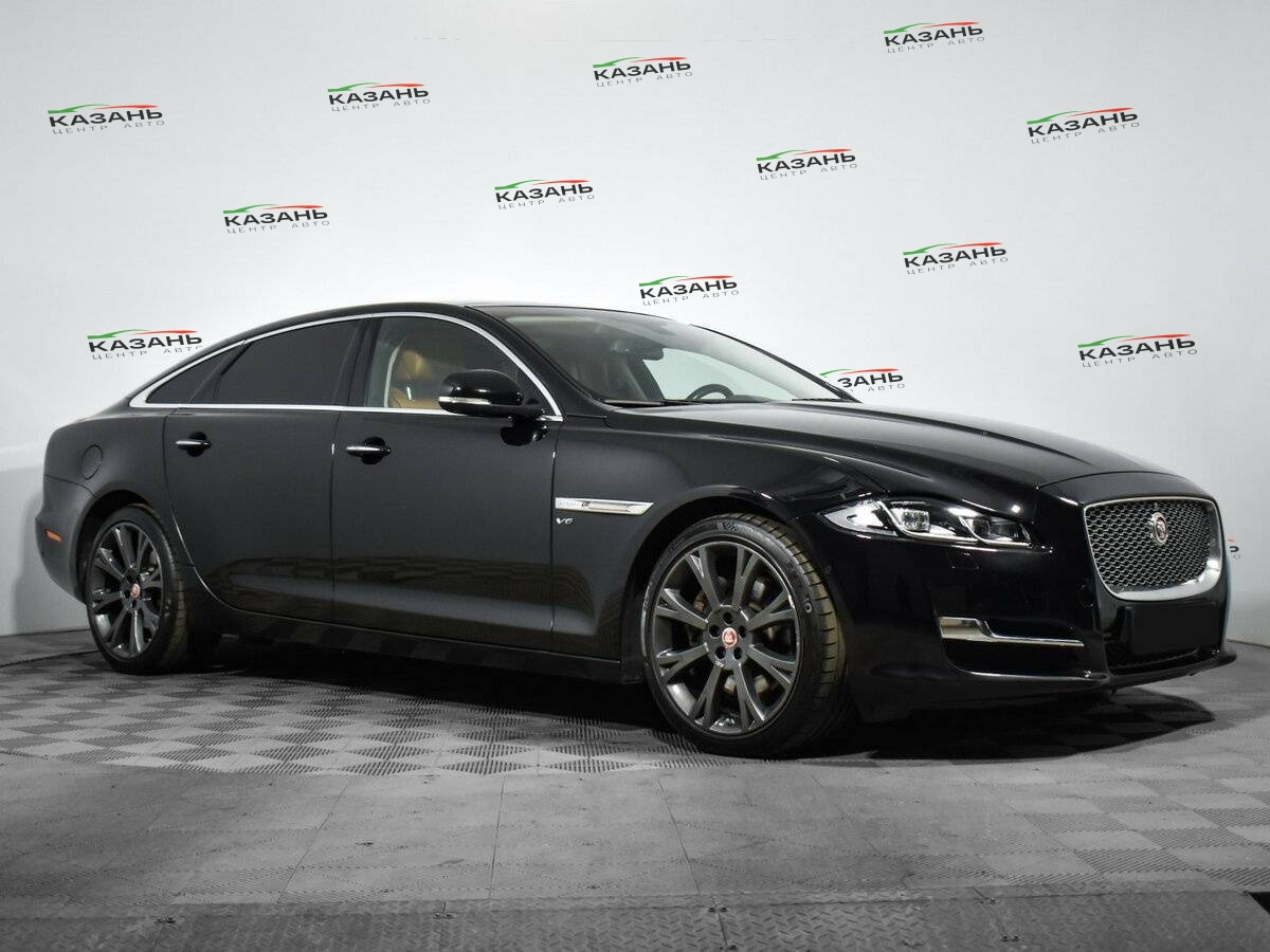 Купить Jaguar XJ с пробегом. Фото: #2