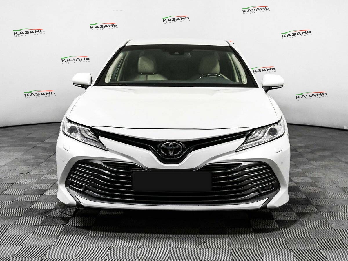 Купить Toyota Camry с пробегом. Фото: #1