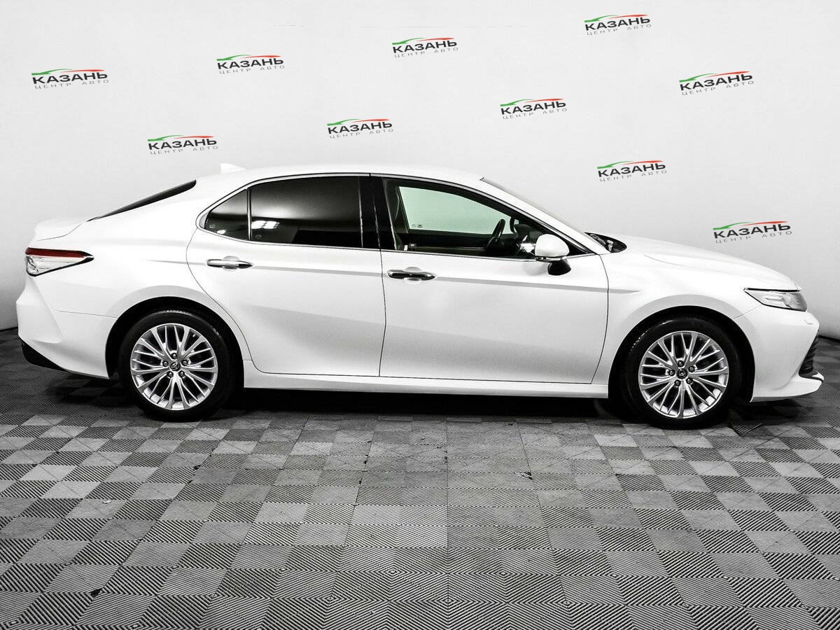 Купить Toyota Camry с пробегом. Фото: #3