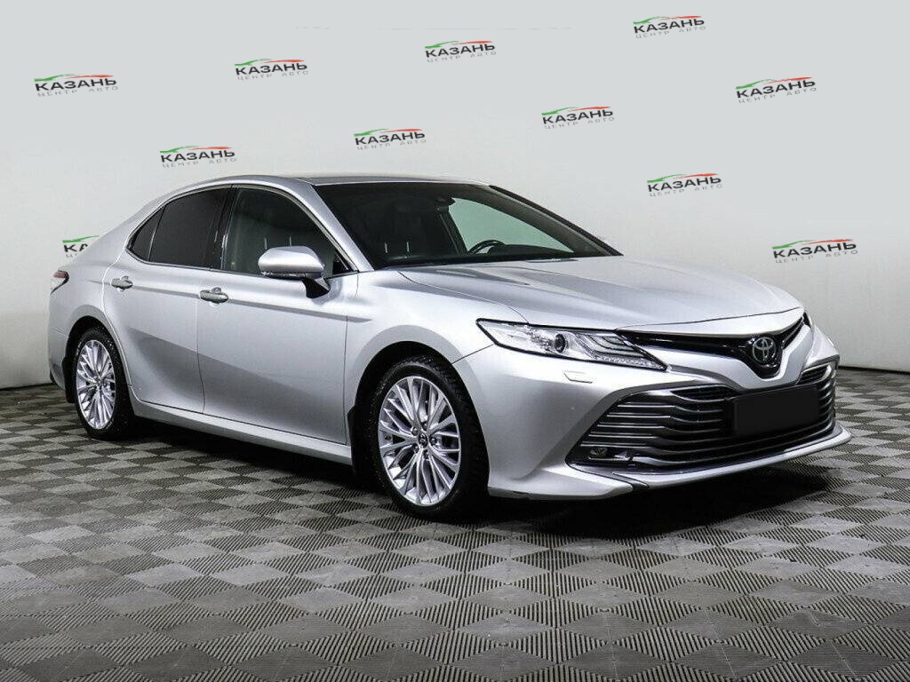 Купить Toyota Camry с пробегом. Фото: #1
