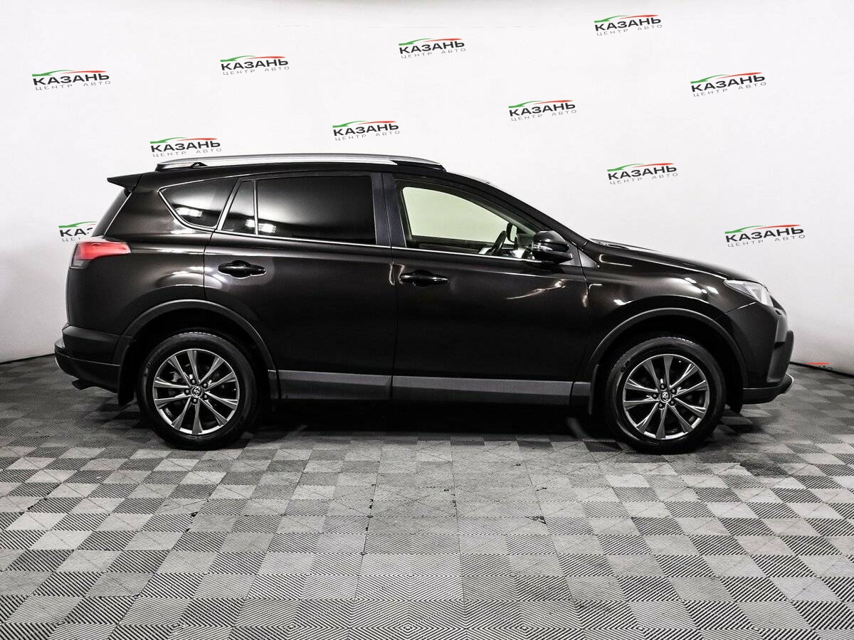 Купить Toyota RAV4 с пробегом. Фото: #3