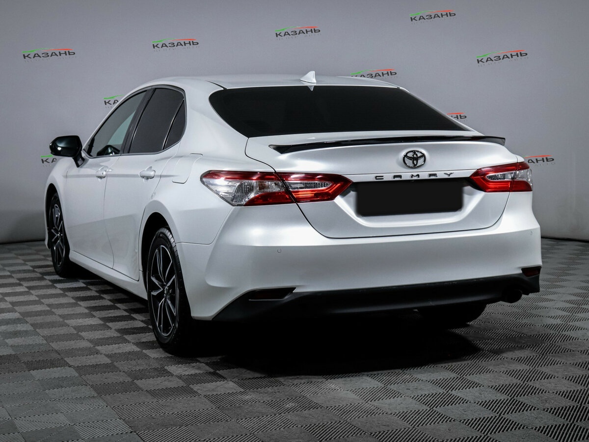 Купить Toyota Camry с пробегом. Фото: #5