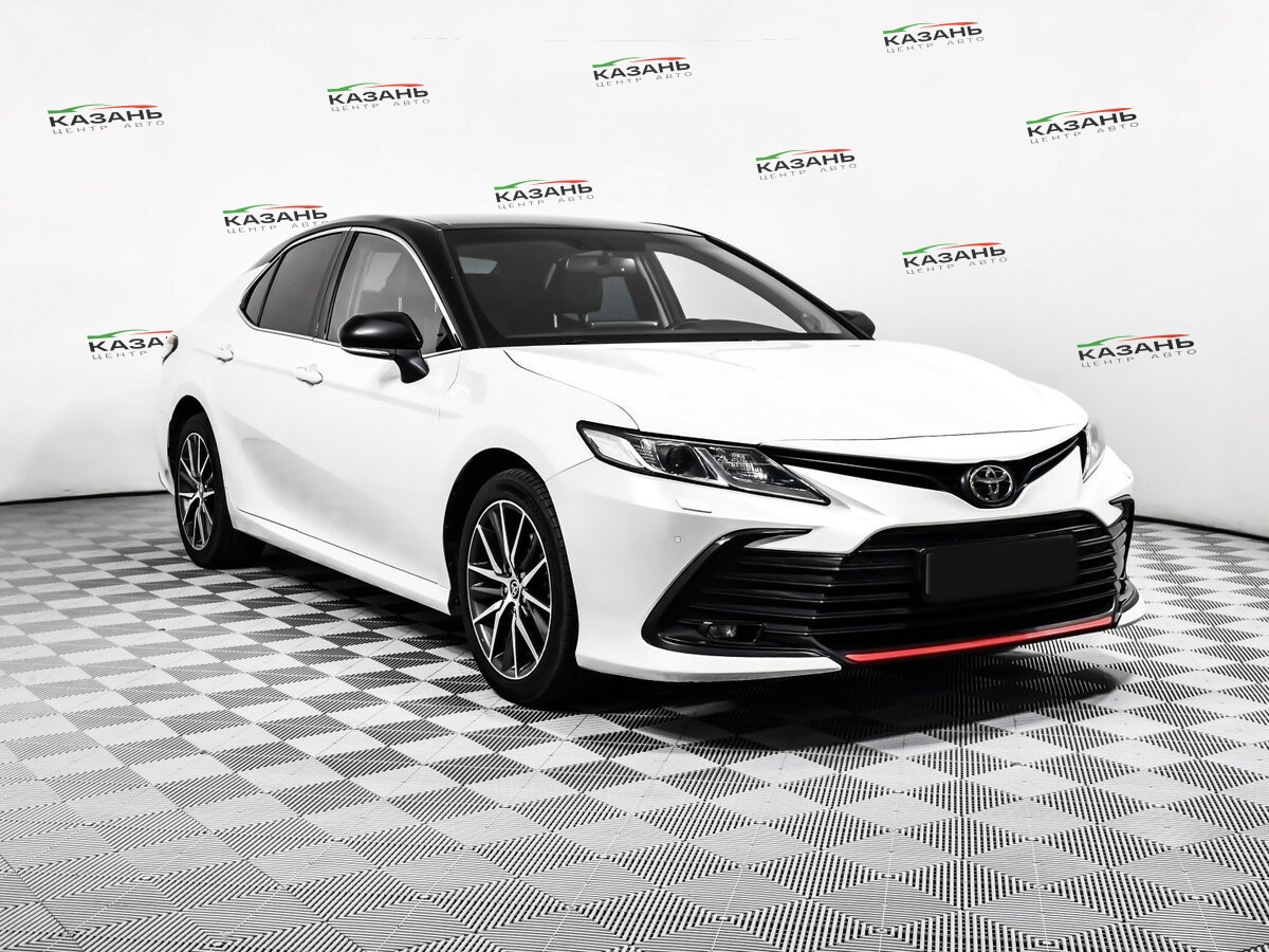 Купить Toyota Camry с пробегом. Фото: #2