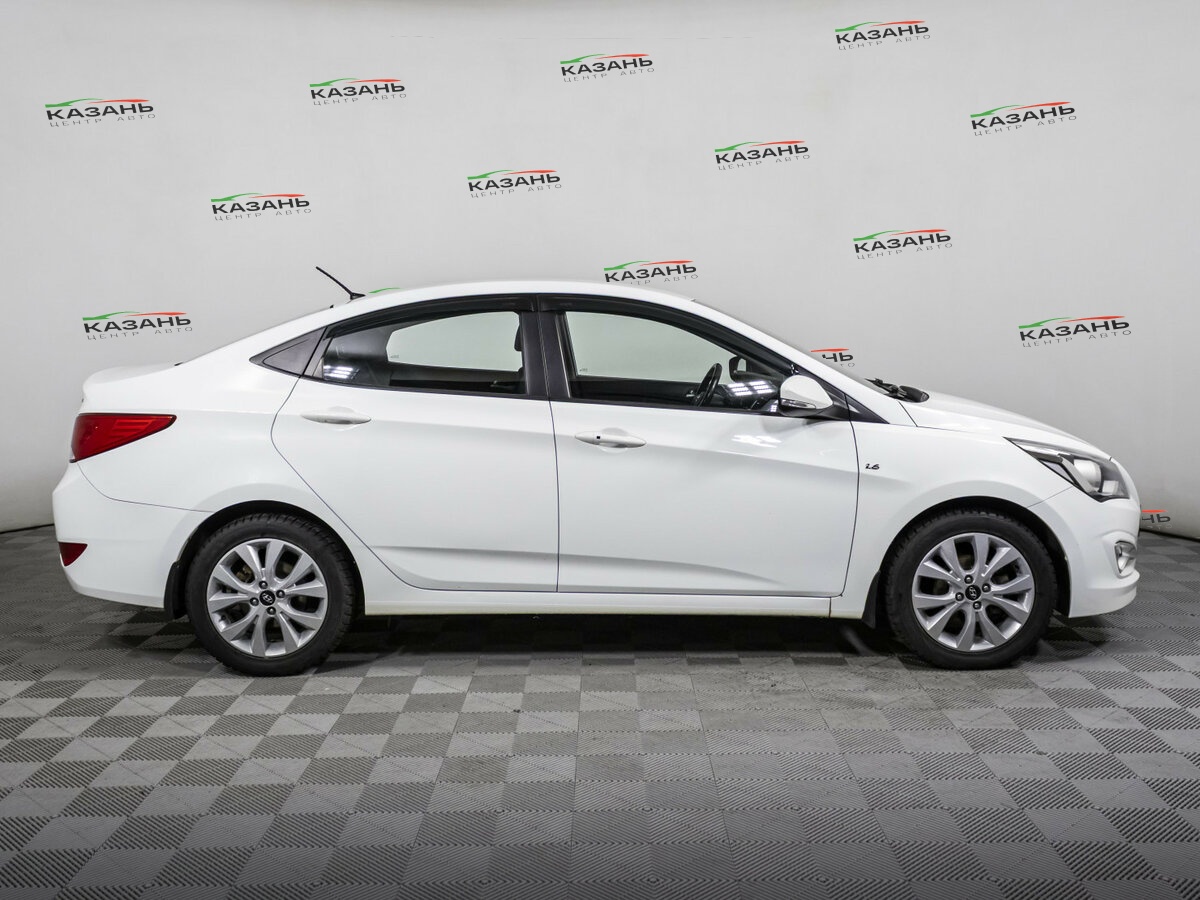 Купить Hyundai Solaris с пробегом. Фото: #3