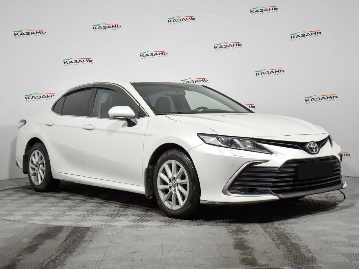Купить Toyota Camry с пробегом. Фото: #2