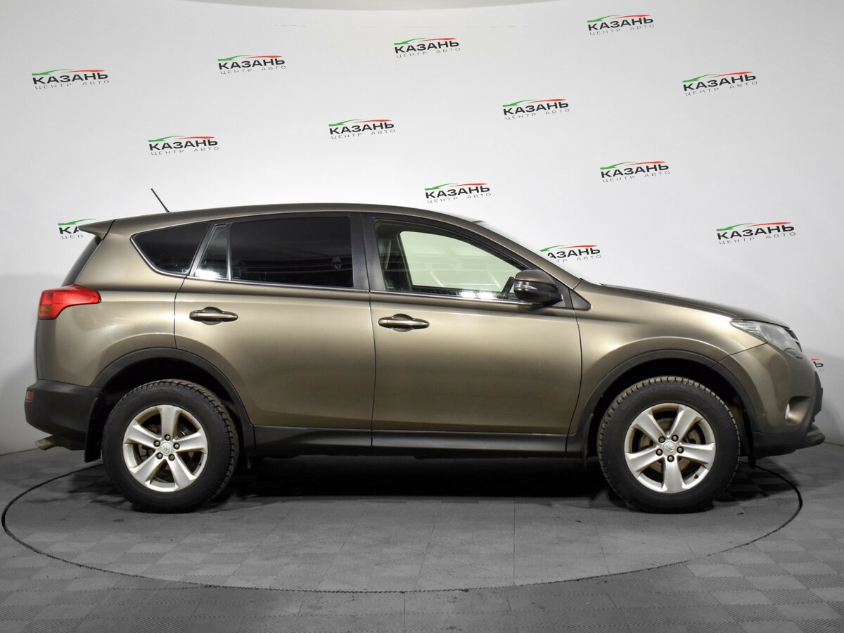Купить Toyota RAV4 с пробегом. Фото: #3