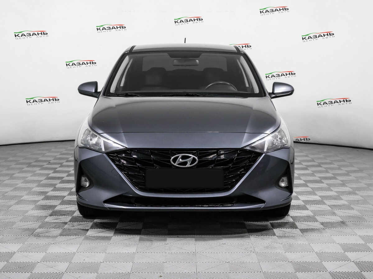 Купить Hyundai Solaris с пробегом. Фото: #1