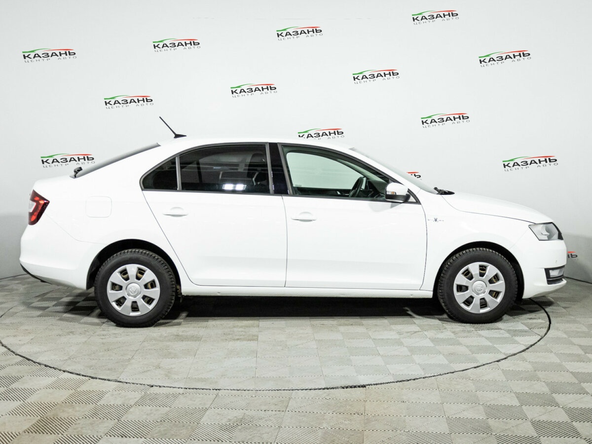 Купить Skoda Rapid с пробегом. Фото: #3