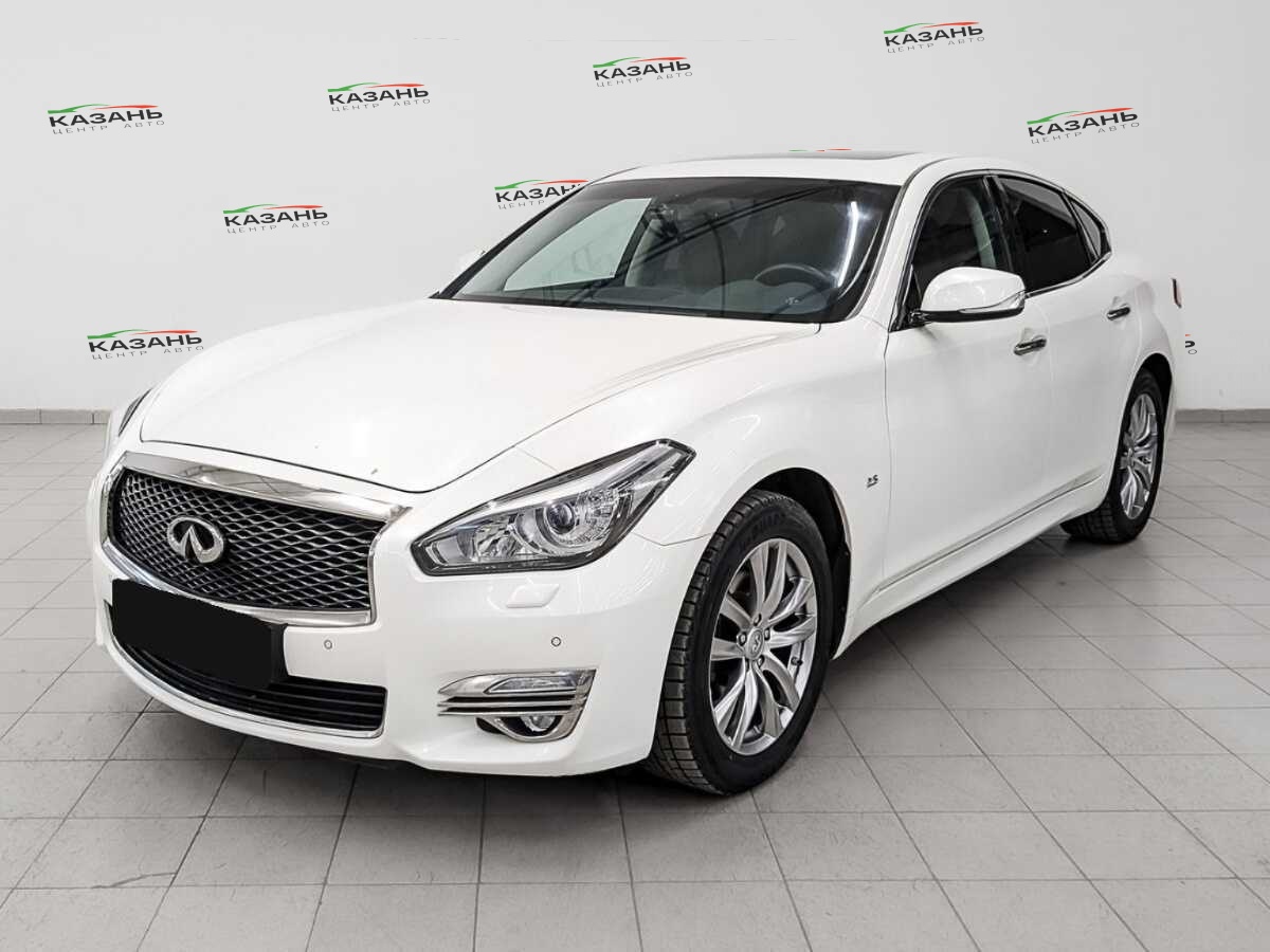 Infiniti Q70