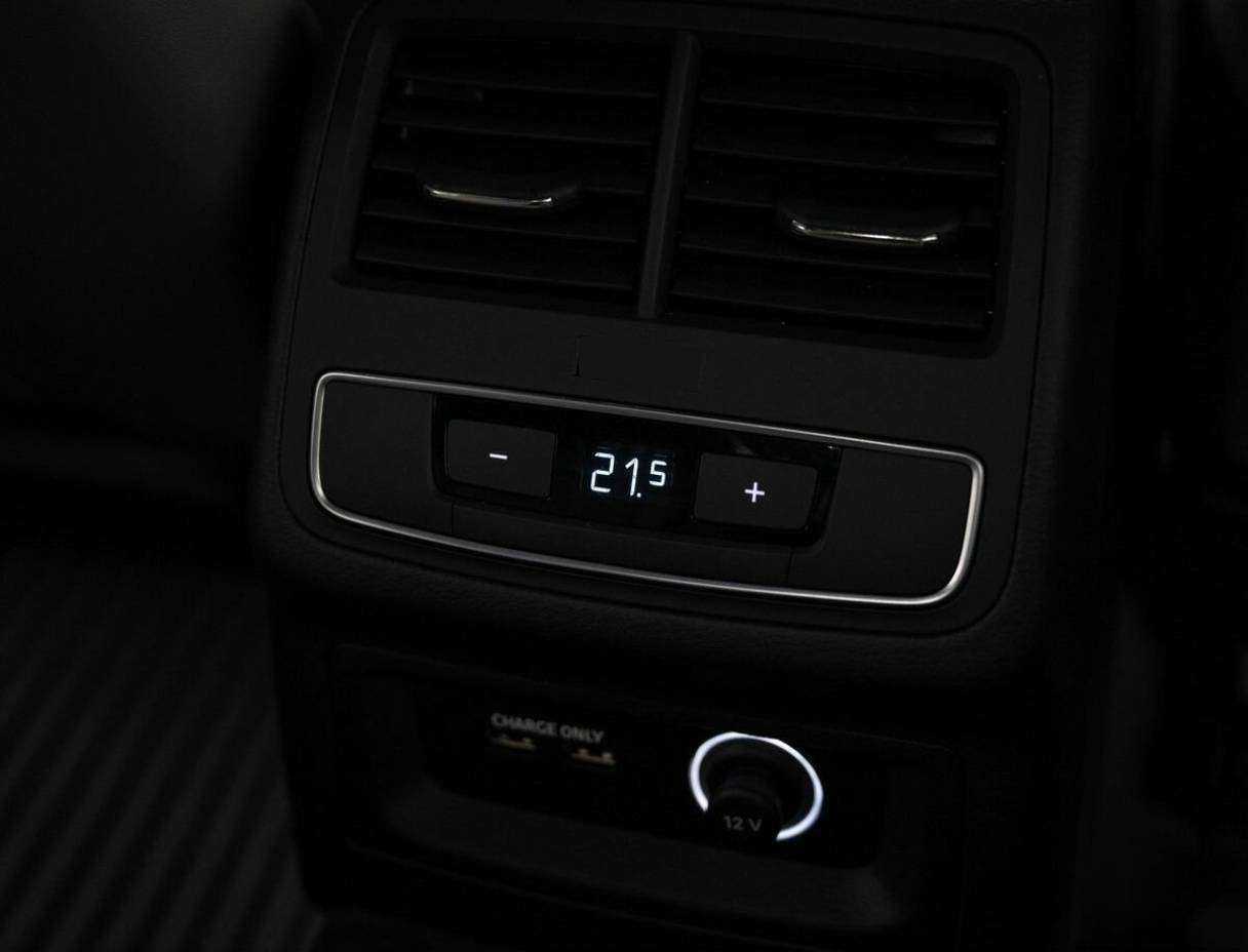 Купить Audi A4 с пробегом. Фото: #10