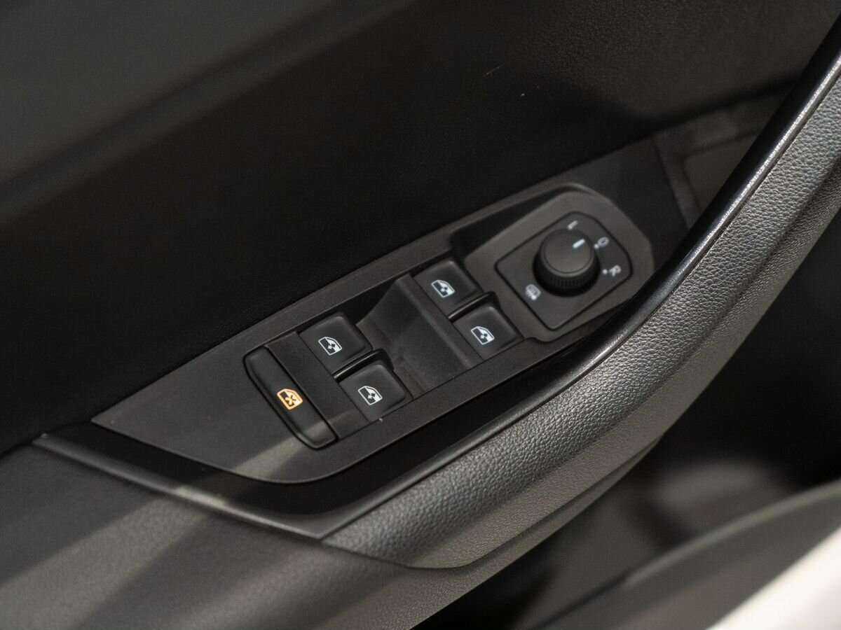 Купить Skoda Karoq с пробегом. Фото: #12