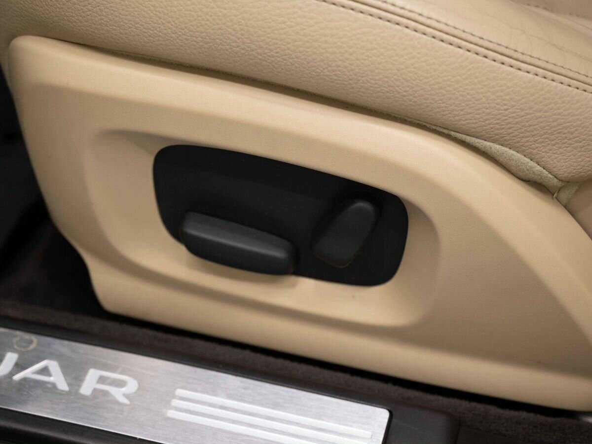 Купить Jaguar XF с пробегом. Фото: #22