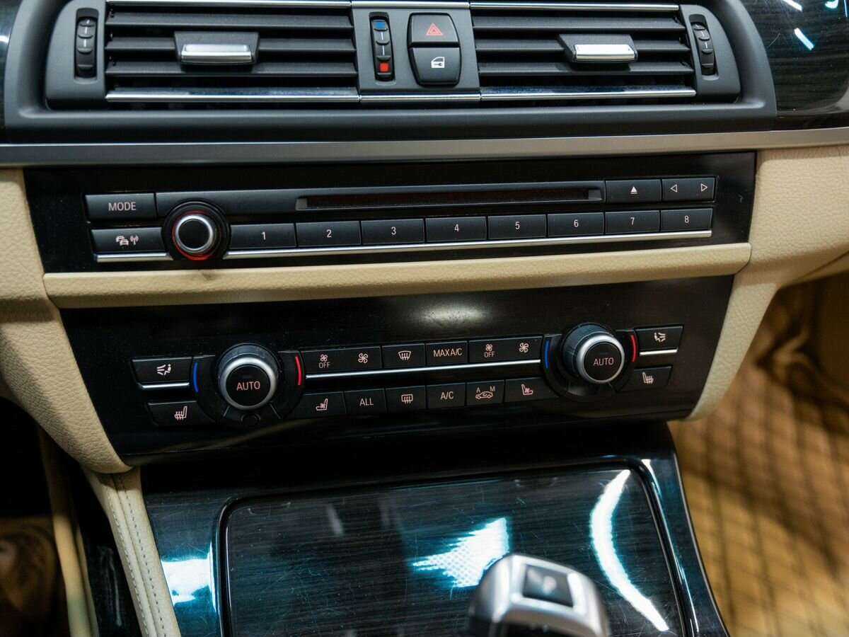 Купить BMW 5 серии с пробегом. Фото: #21