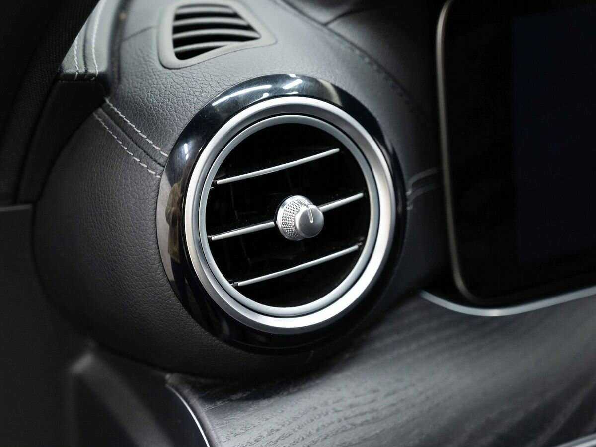 Купить Mercedes-Benz E-Класс с пробегом. Фото: #26