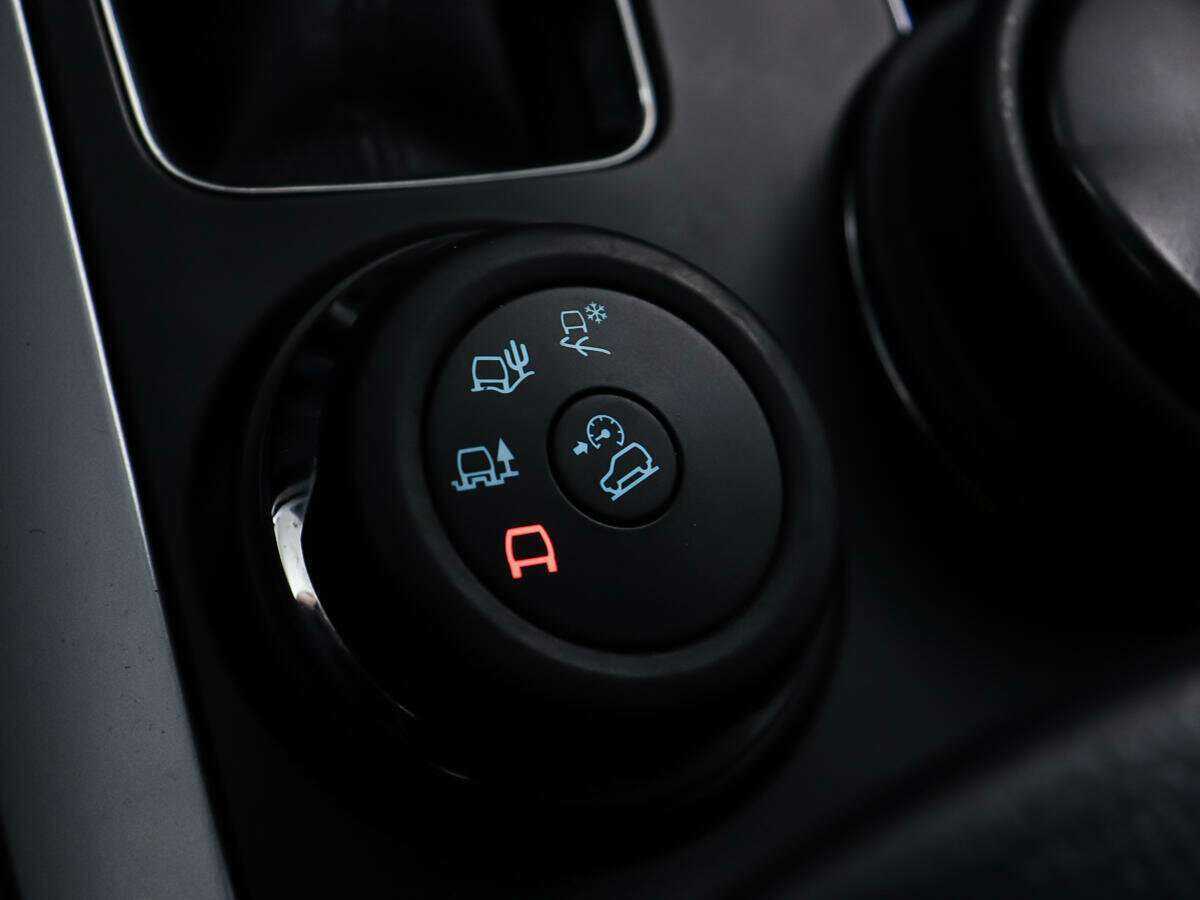 Купить Ford Explorer с пробегом. Фото: #22