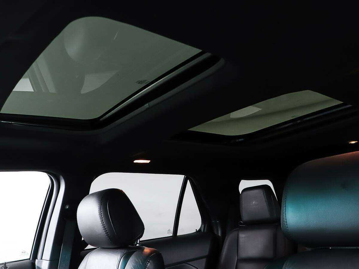 Купить Ford Explorer с пробегом. Фото: #23