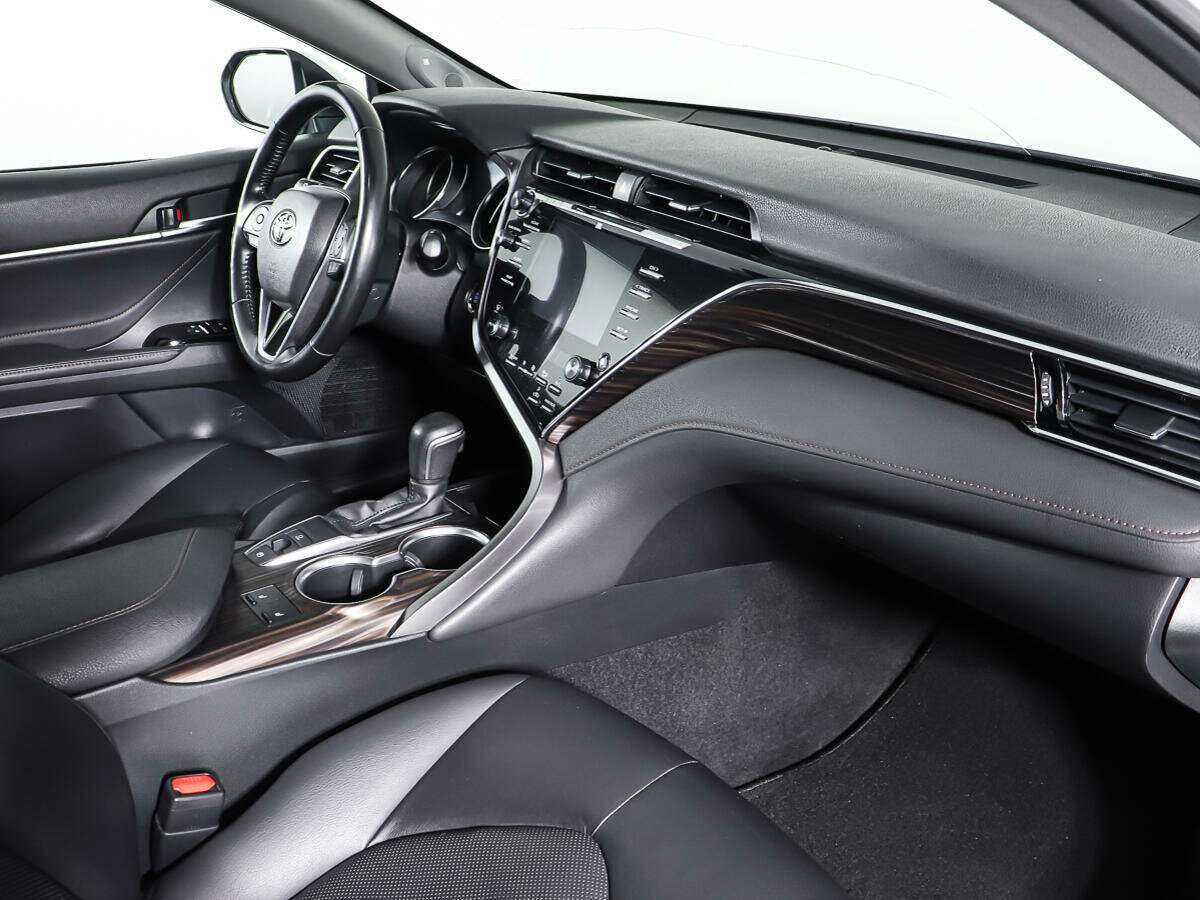 Купить Toyota Camry с пробегом. Фото: #8