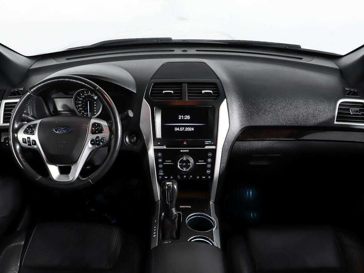 Купить Ford Explorer с пробегом. Фото: #11