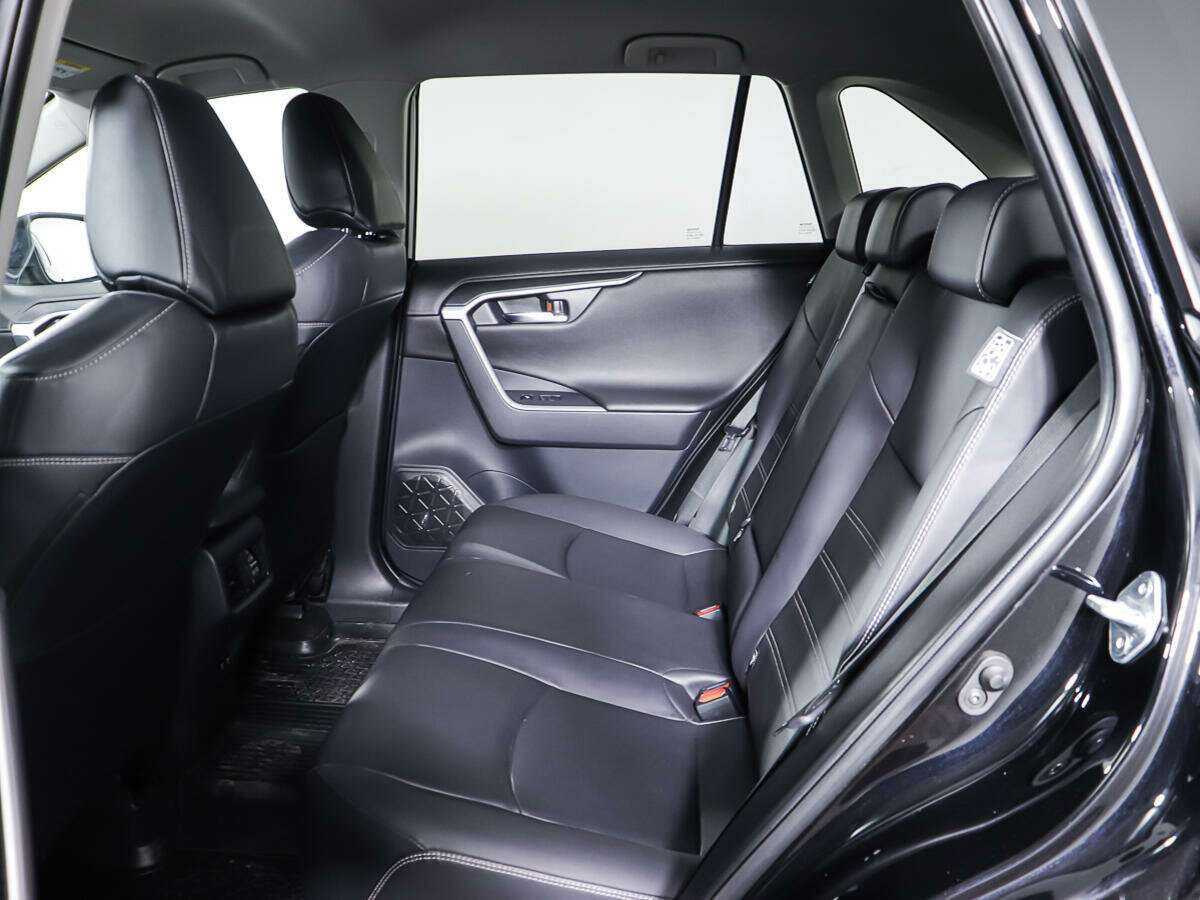 Купить Toyota RAV4 с пробегом. Фото: #9