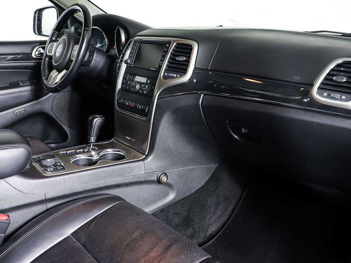 Купить Jeep Grand Cherokee с пробегом. Фото: #8