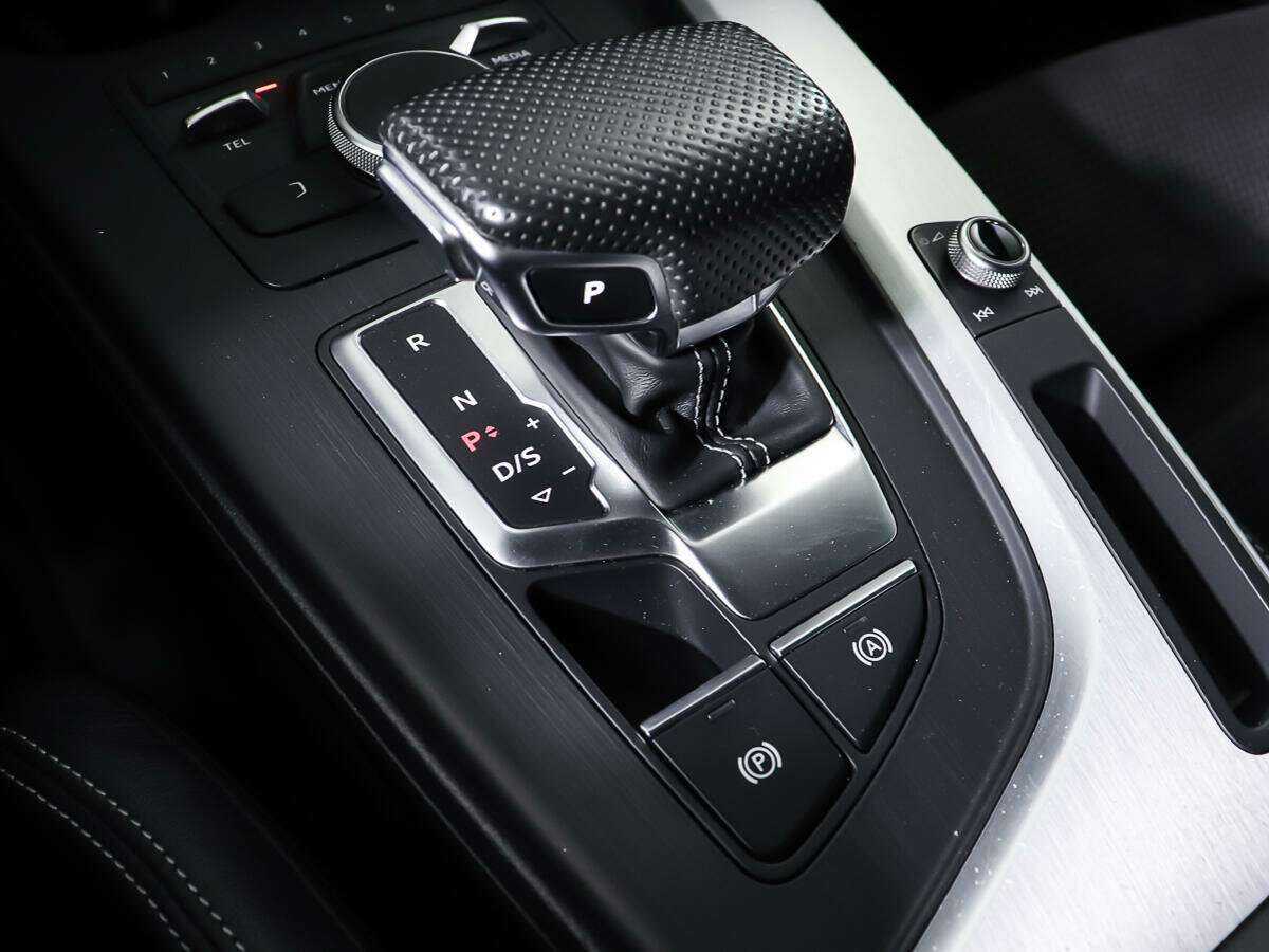 Купить Audi A4 с пробегом. Фото: #17