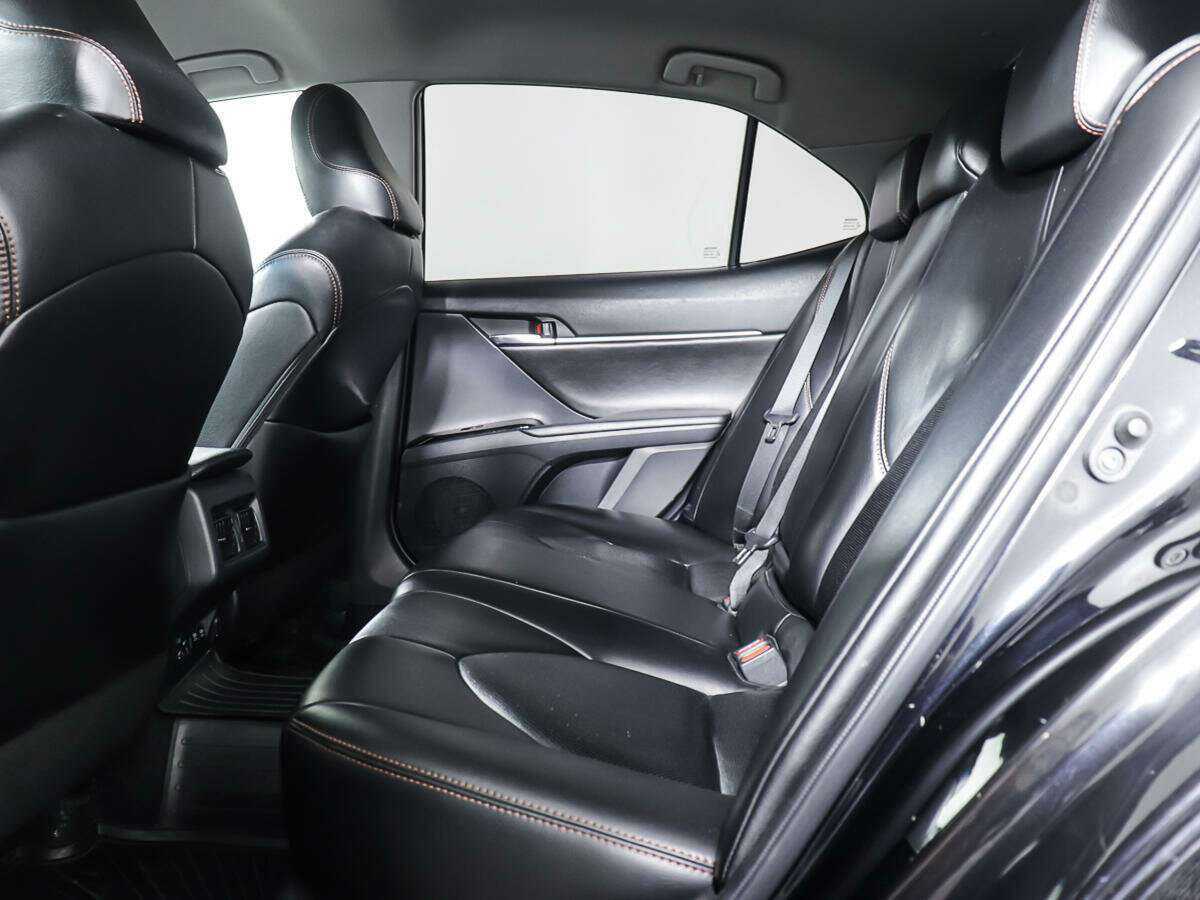 Купить Toyota Camry с пробегом. Фото: #9