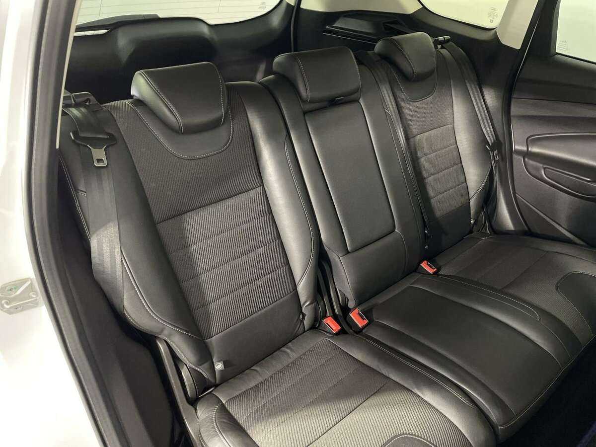 Купить Ford Kuga с пробегом. Фото: #13