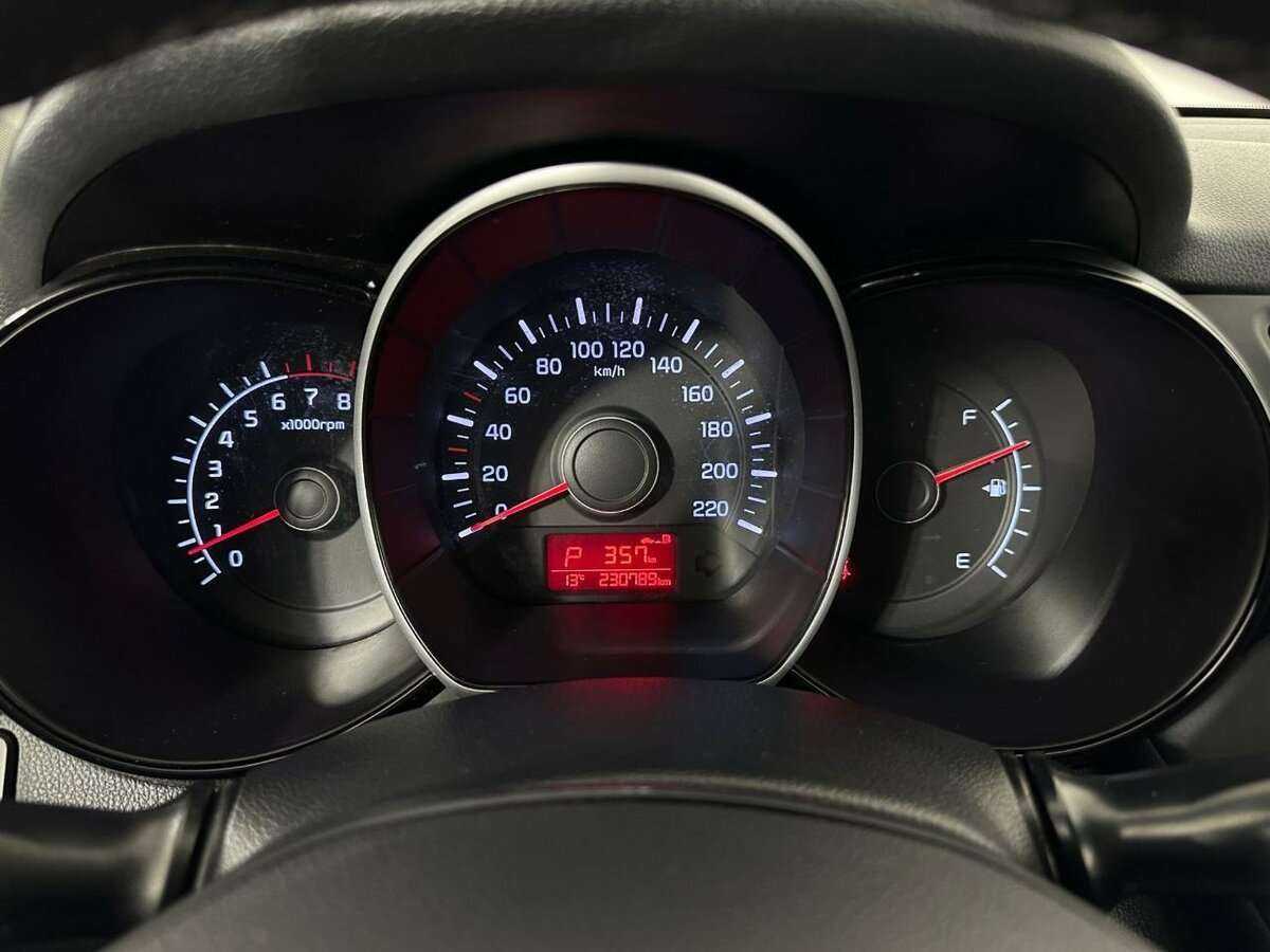 Купить Kia Rio с пробегом. Фото: #8