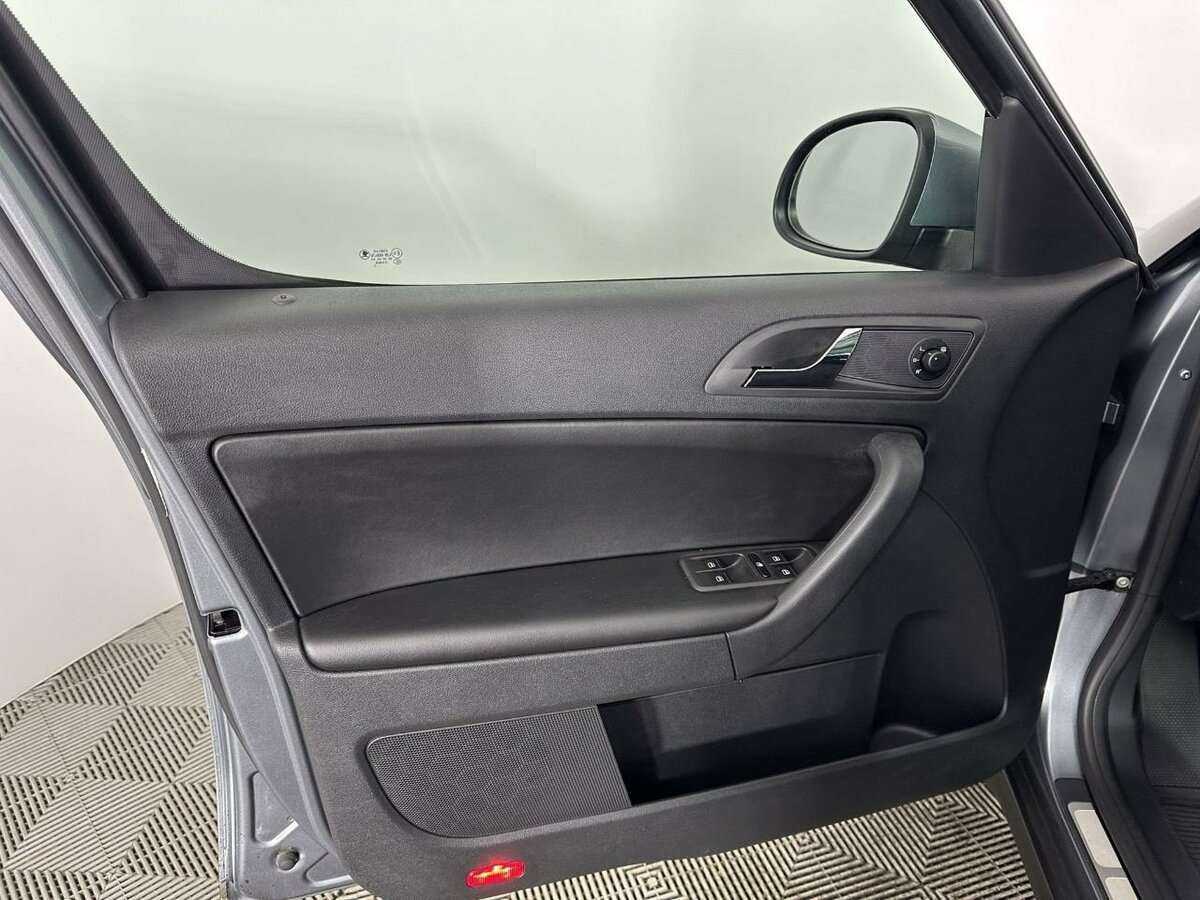 Купить Skoda Yeti с пробегом. Фото: #7