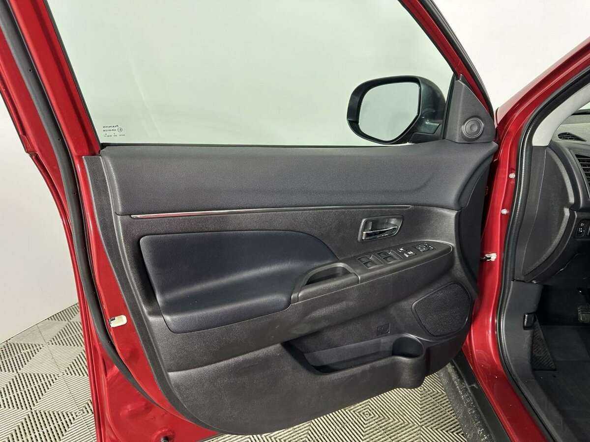 Купить Mitsubishi ASX с пробегом. Фото: #7