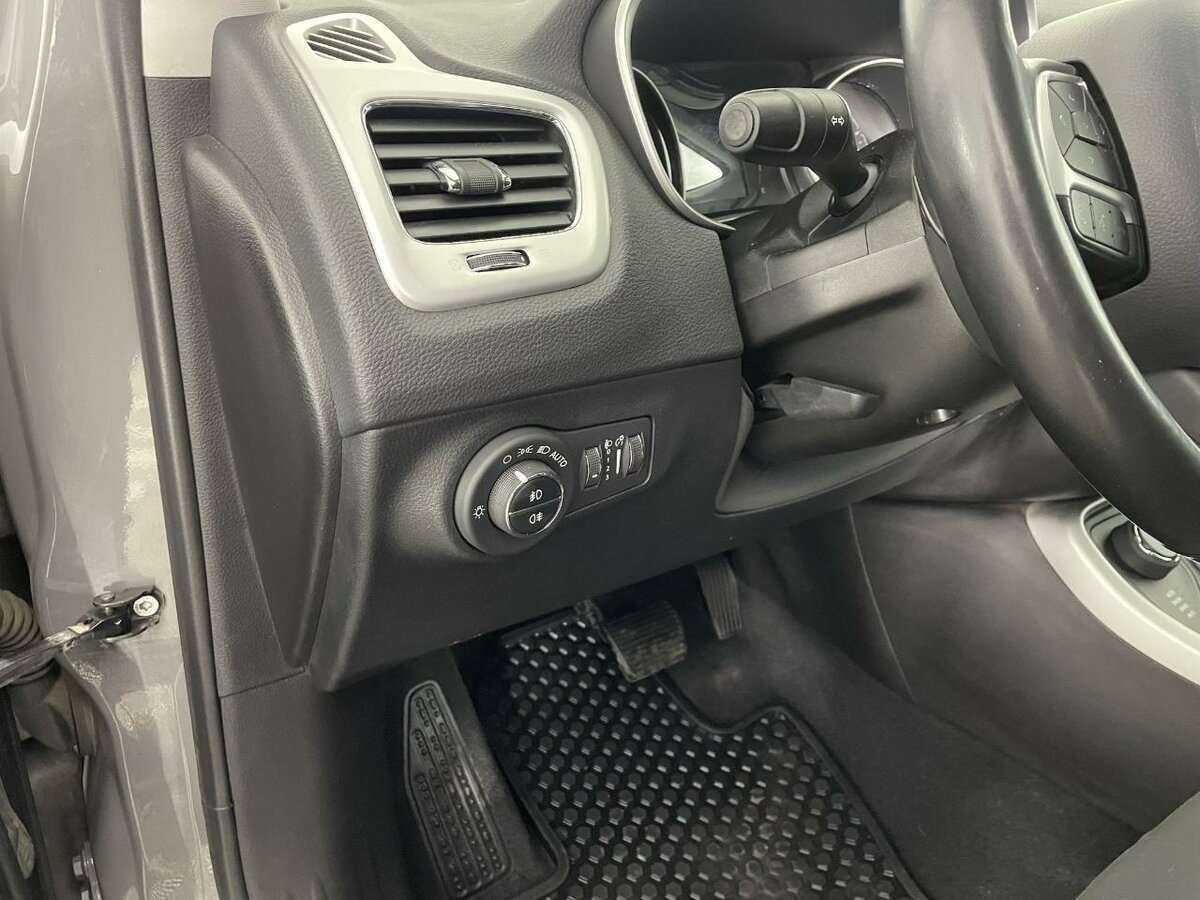 Купить Jeep Compass с пробегом. Фото: #8