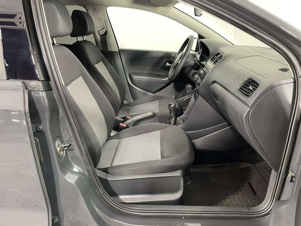 Купить Volkswagen Polo с пробегом. Фото: #13