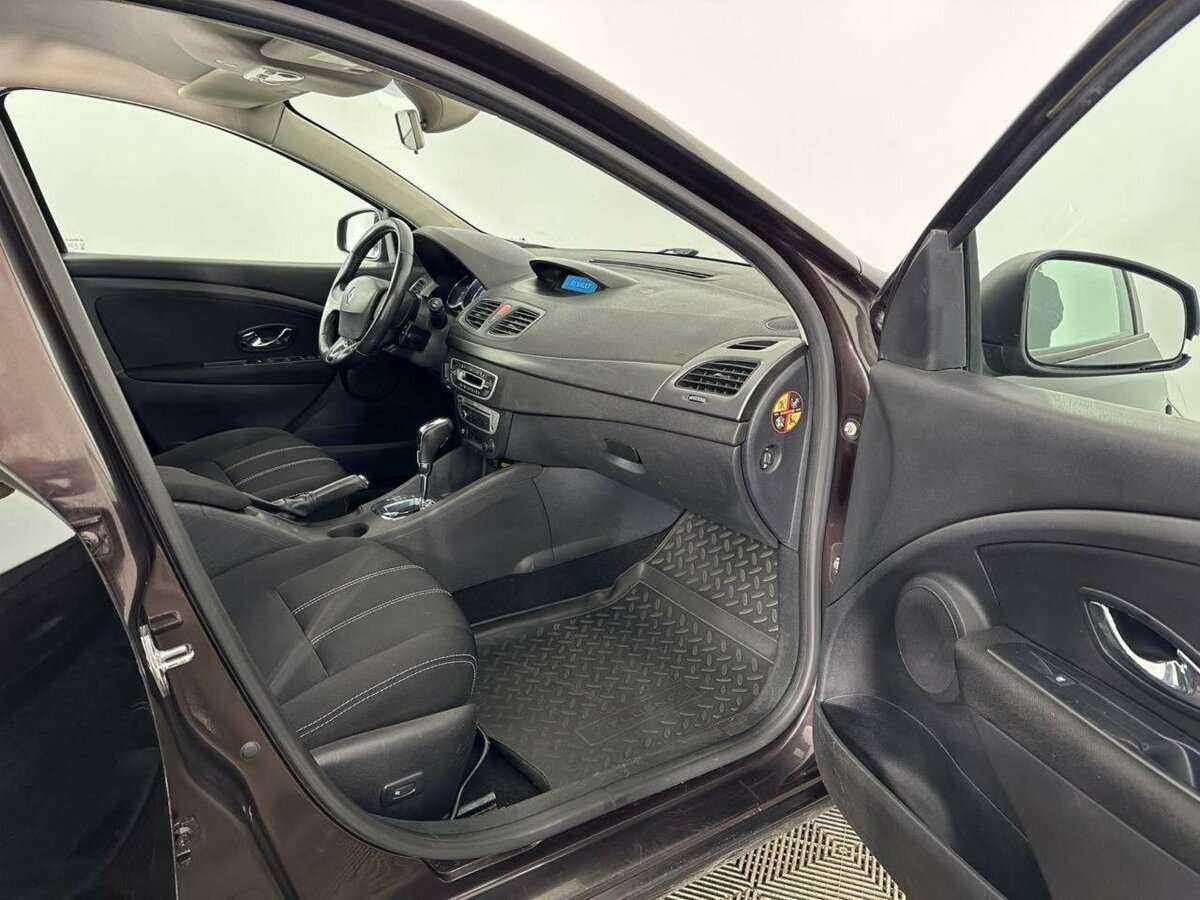 Купить Renault Fluence с пробегом. Фото: #13