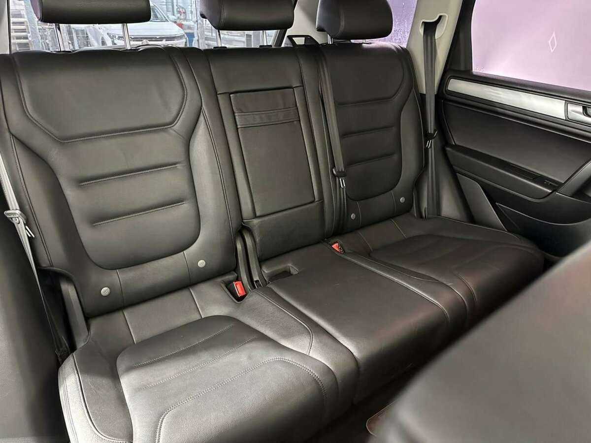 Купить Volkswagen Touareg с пробегом. Фото: #14