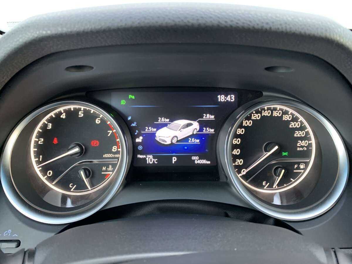 Купить Toyota Camry с пробегом. Фото: #9
